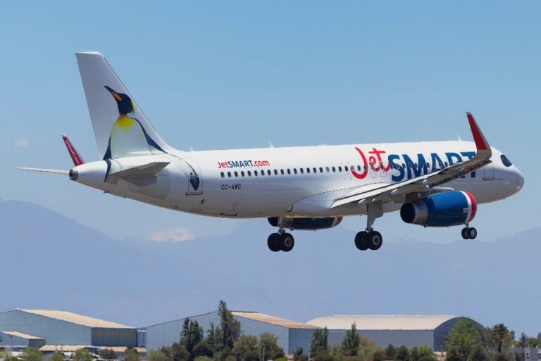 JetSMART by JetSMART 6