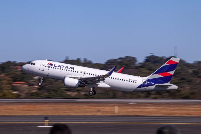 LATAM A320 by LATAM