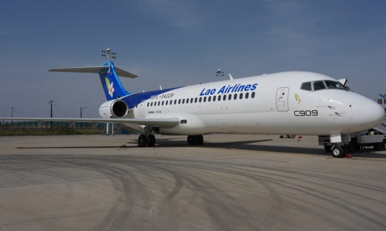 Lao C909