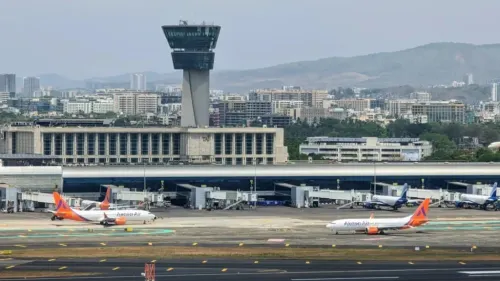 busy india airport